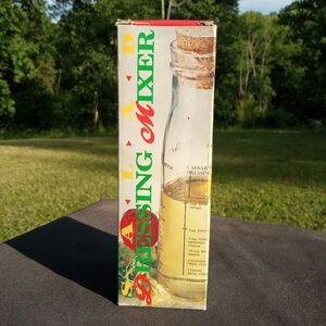 Libbey Salad Dressing Mixer
